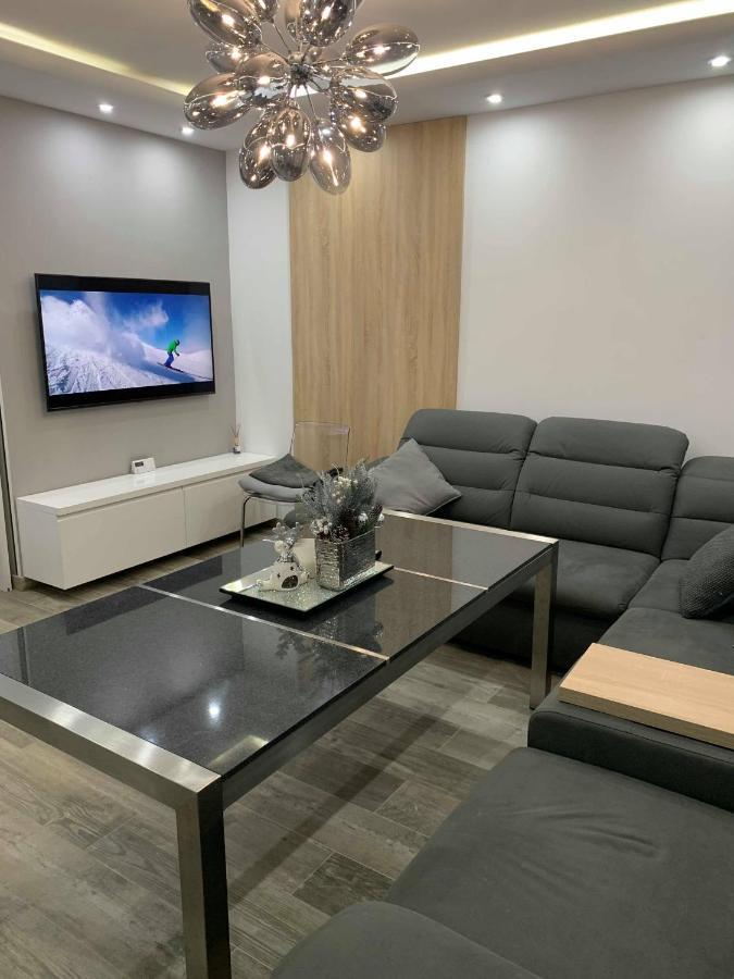 Prestige Line Apartament Lejlighed Legnica Eksteriør billede